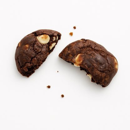 chocoo white chips qooqilah cookie broken white background